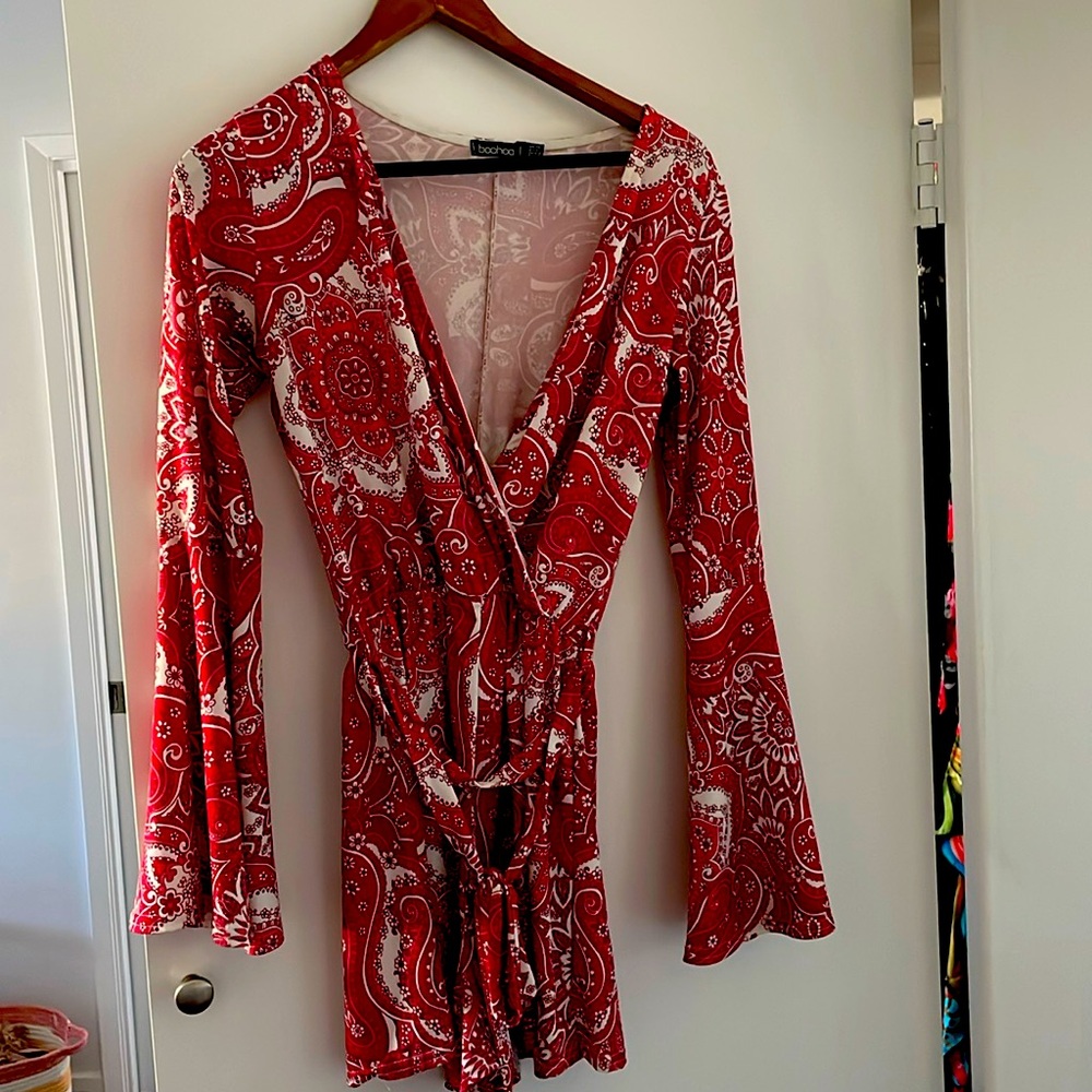 Boohoo summer romper! Bell sleeves with shorts and belt! Boohoo brand size US 6